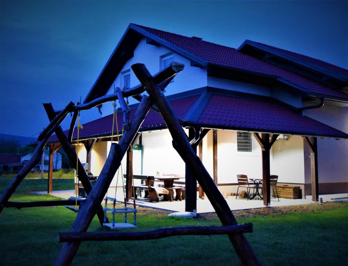 Guest House Tonka Otocac Exterior photo